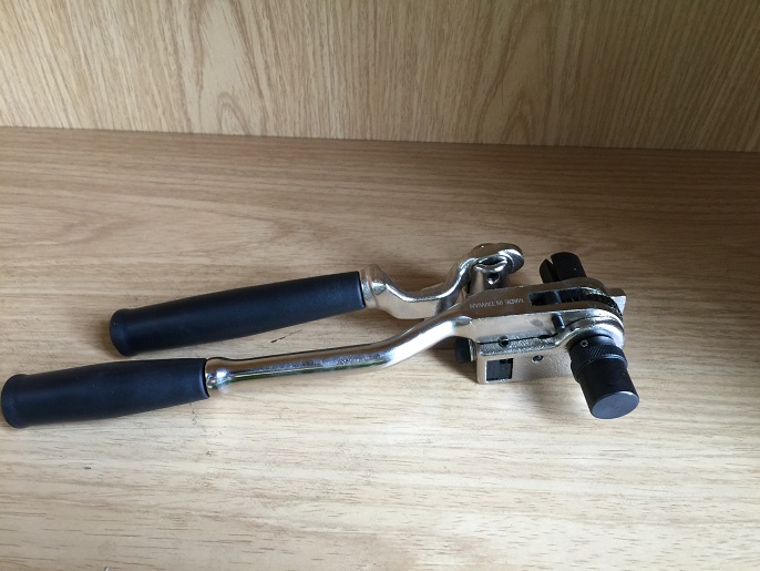 S240  钢带或PET带PP带拉紧器