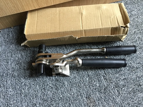 S240  钢带或PET带PP带拉紧器