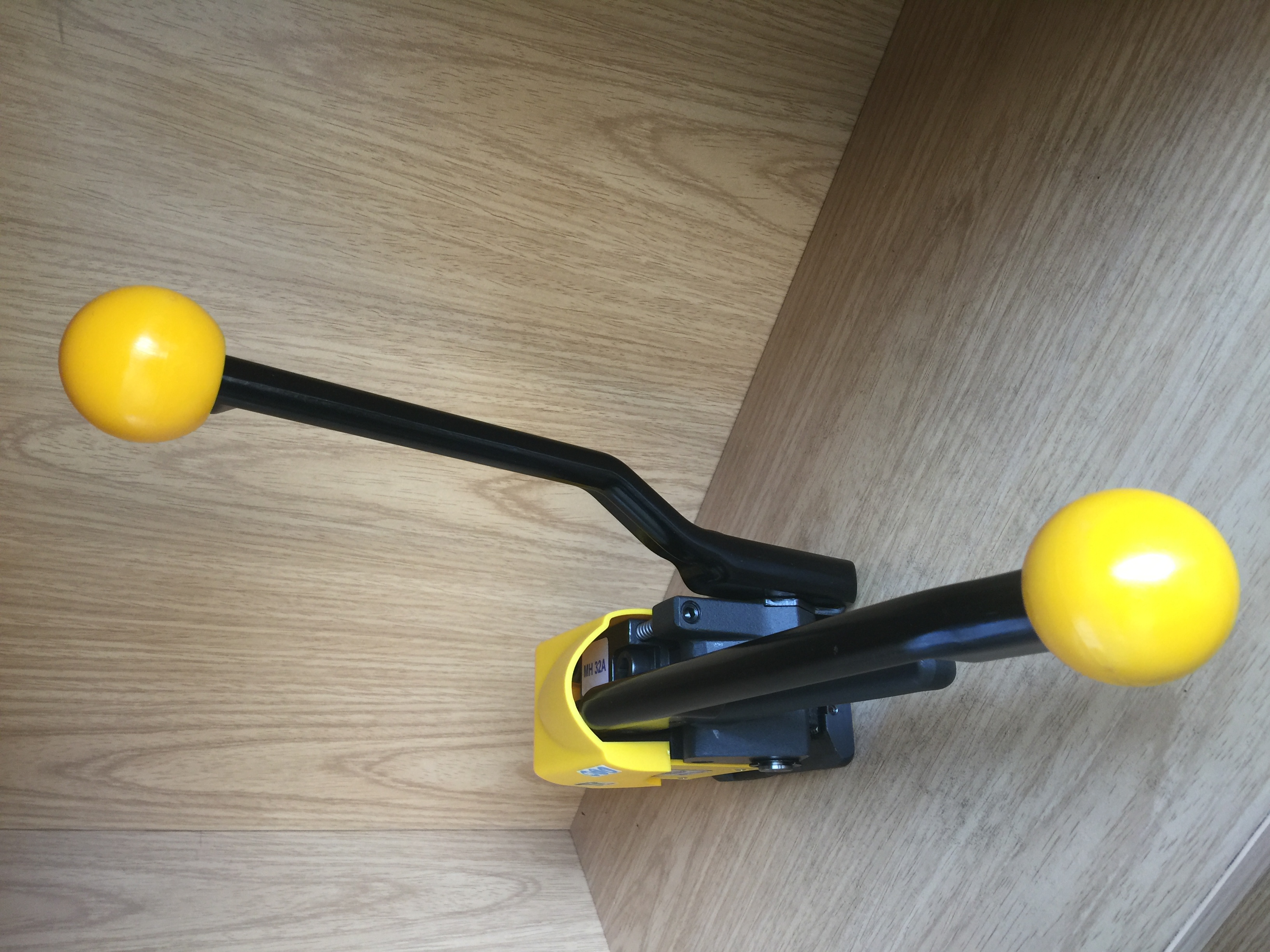 MH32A钢带免扣打包机